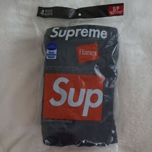 Supreme/Hanes Boxer Briefs